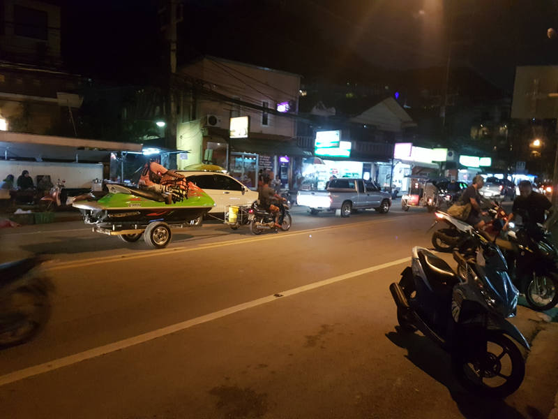 Illustration for article titled 10 Unbelievable Facts about the Cars of Thailand